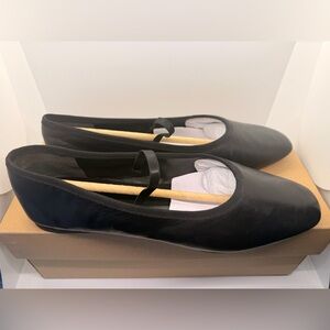 Vince- Vivian Leather Mary Jane Flats- NWB